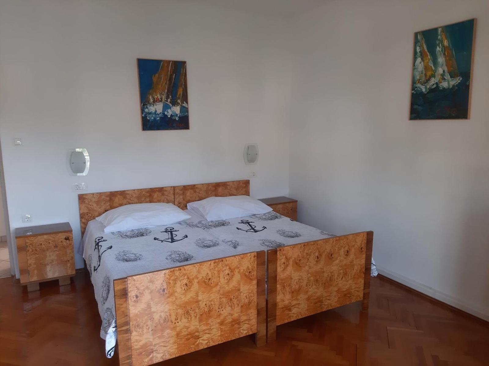 Apartmani Kadmen Ика Экстерьер фото