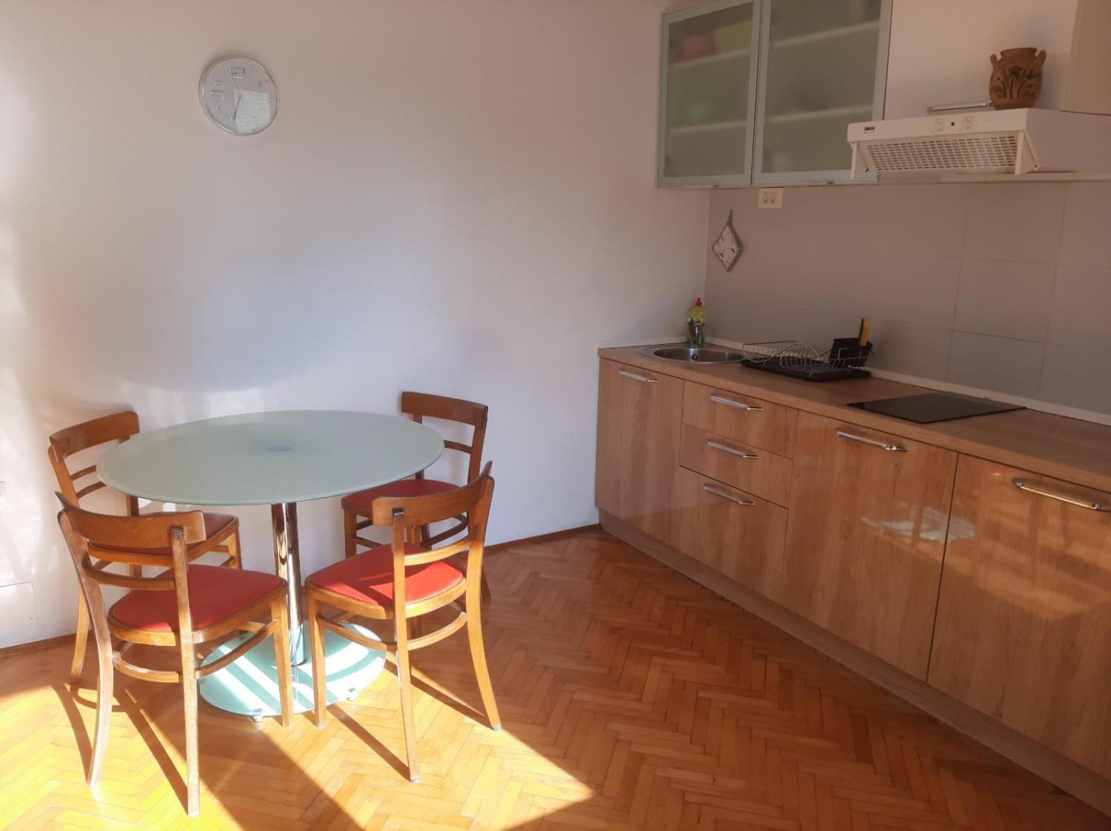 Apartmani Kadmen Ика Экстерьер фото