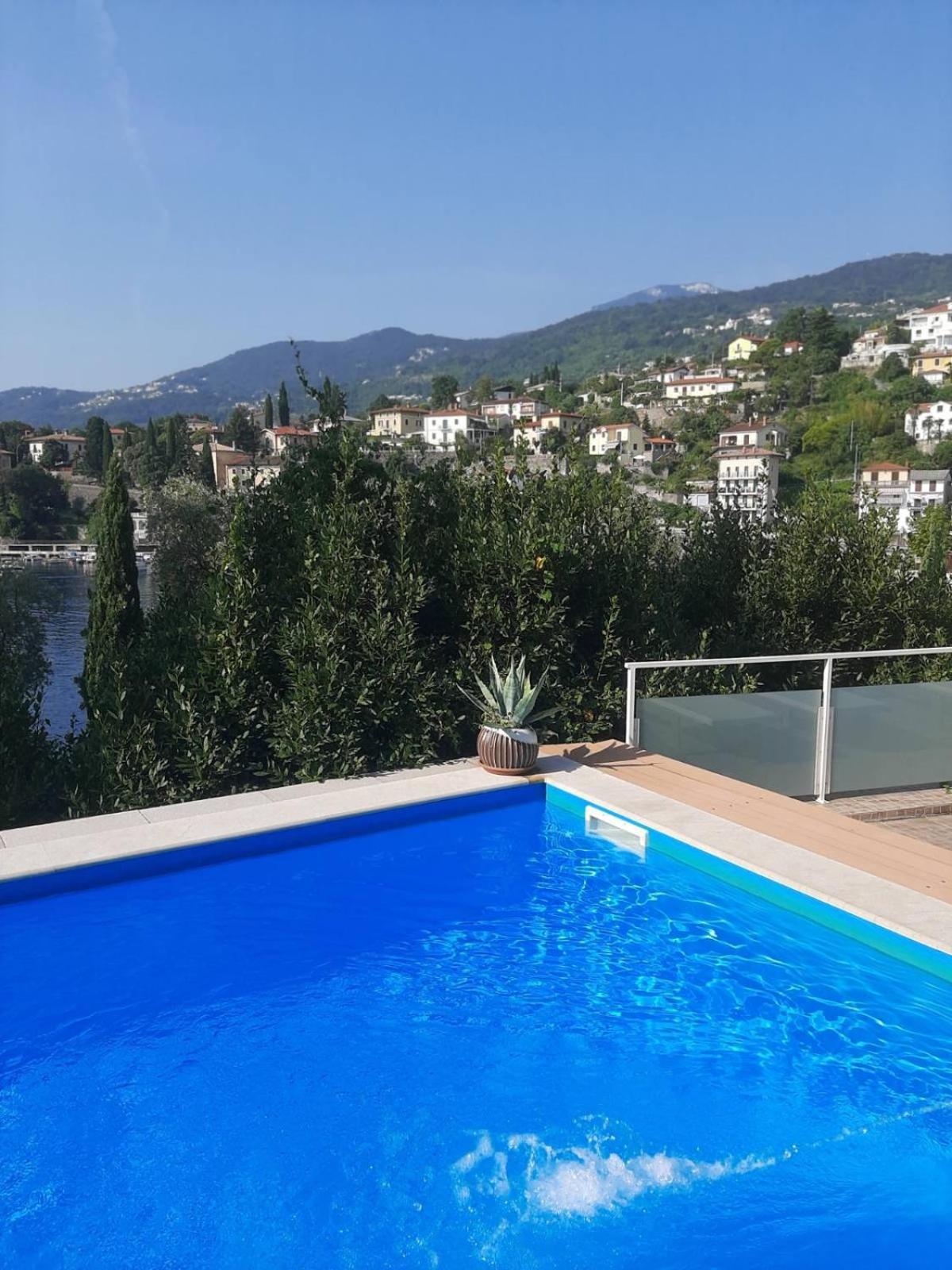 Apartmani Kadmen Ика Экстерьер фото