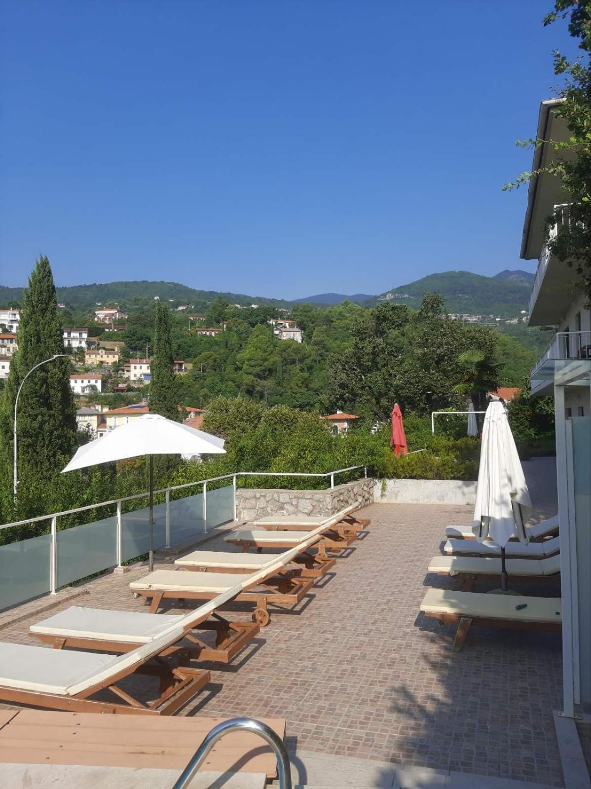Apartmani Kadmen Ика Экстерьер фото