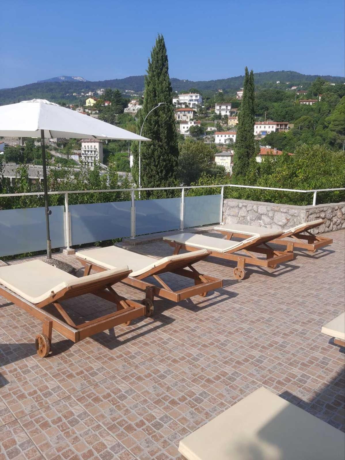 Apartmani Kadmen Ика Экстерьер фото