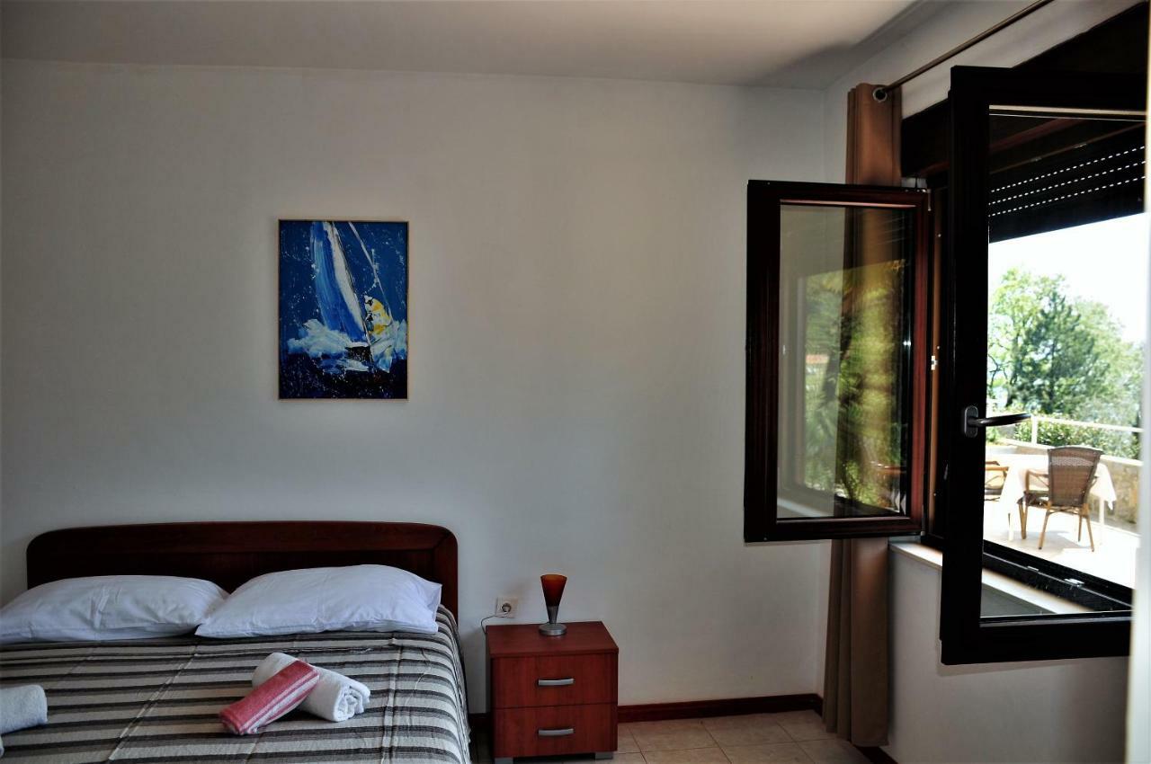 Apartmani Kadmen Ика Экстерьер фото