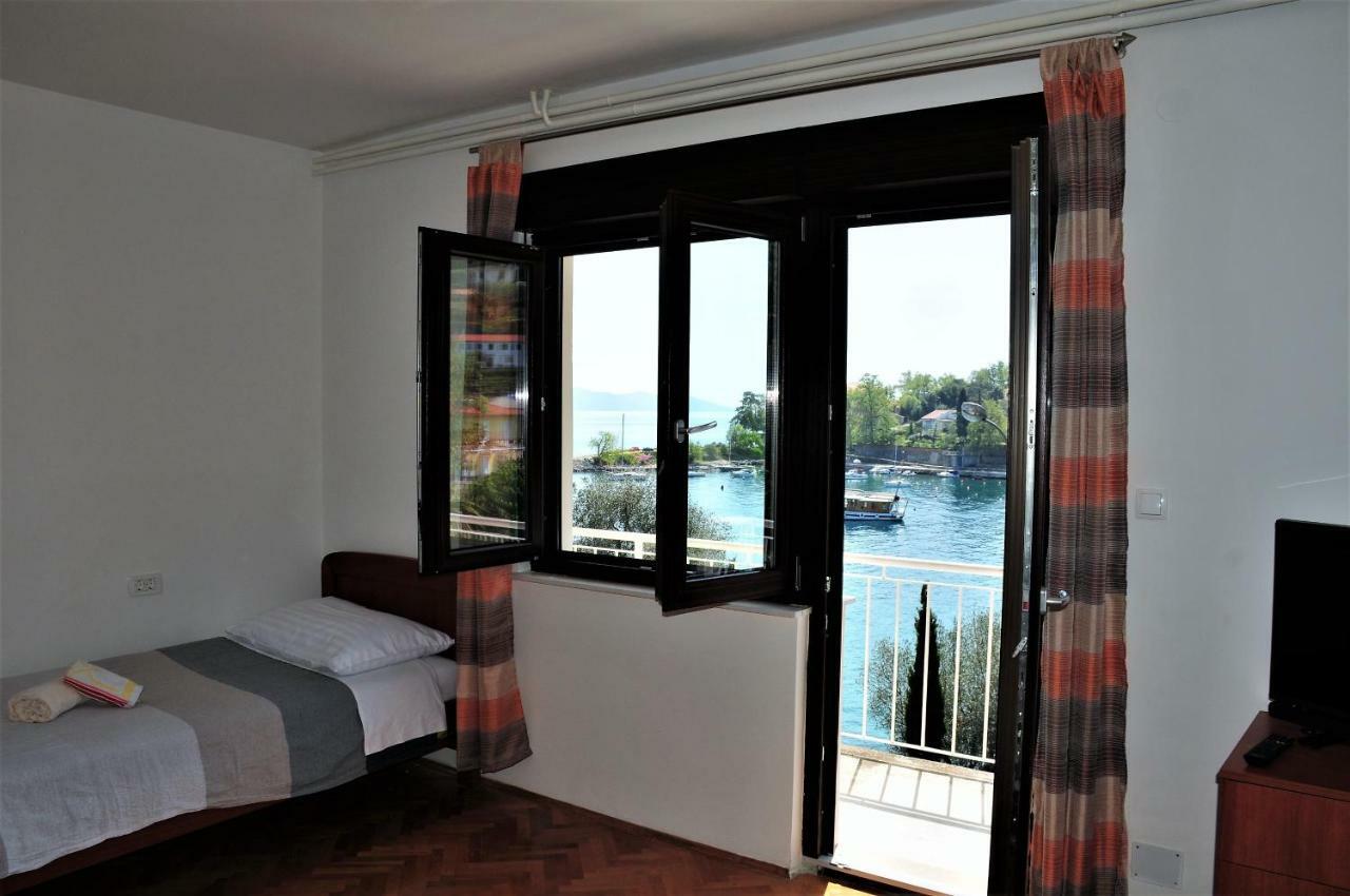 Apartmani Kadmen Ика Экстерьер фото