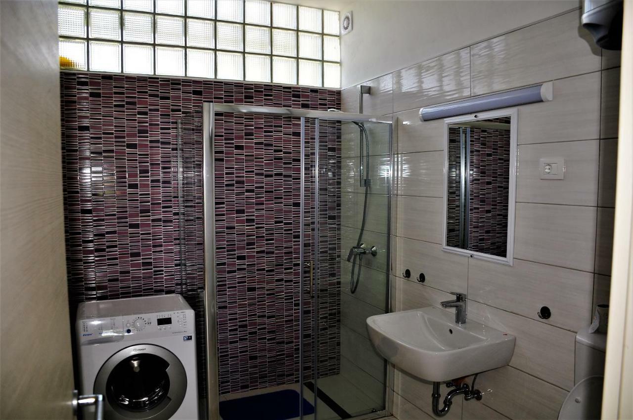 Apartmani Kadmen Ика Экстерьер фото