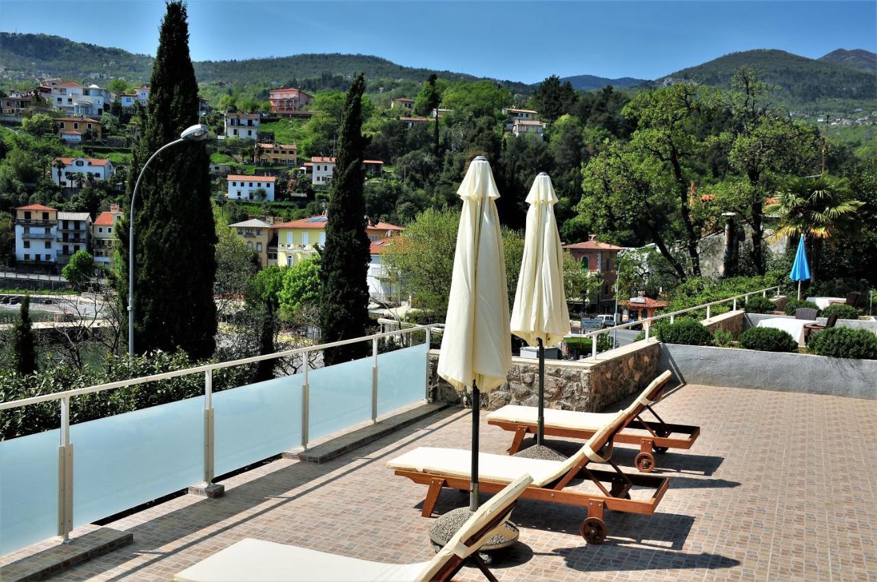 Apartmani Kadmen Ика Экстерьер фото